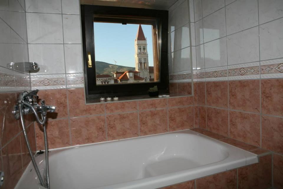 Apartments Filip & Viktoria In The Center Of Trogir Exterior photo